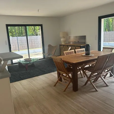maison récente Hébergement de vacances